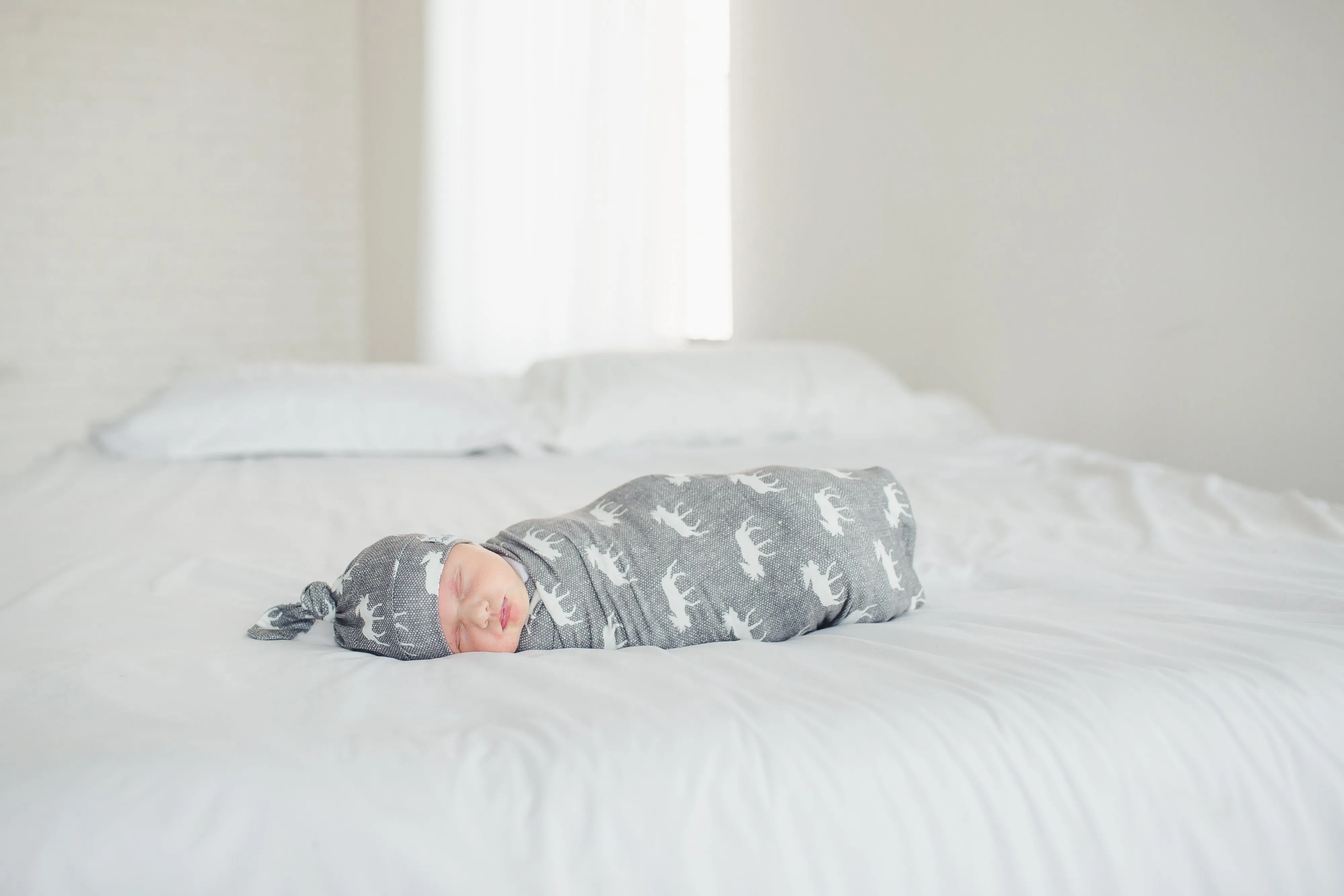 Copper Pearl Newborn Top Knot Hat - Scout