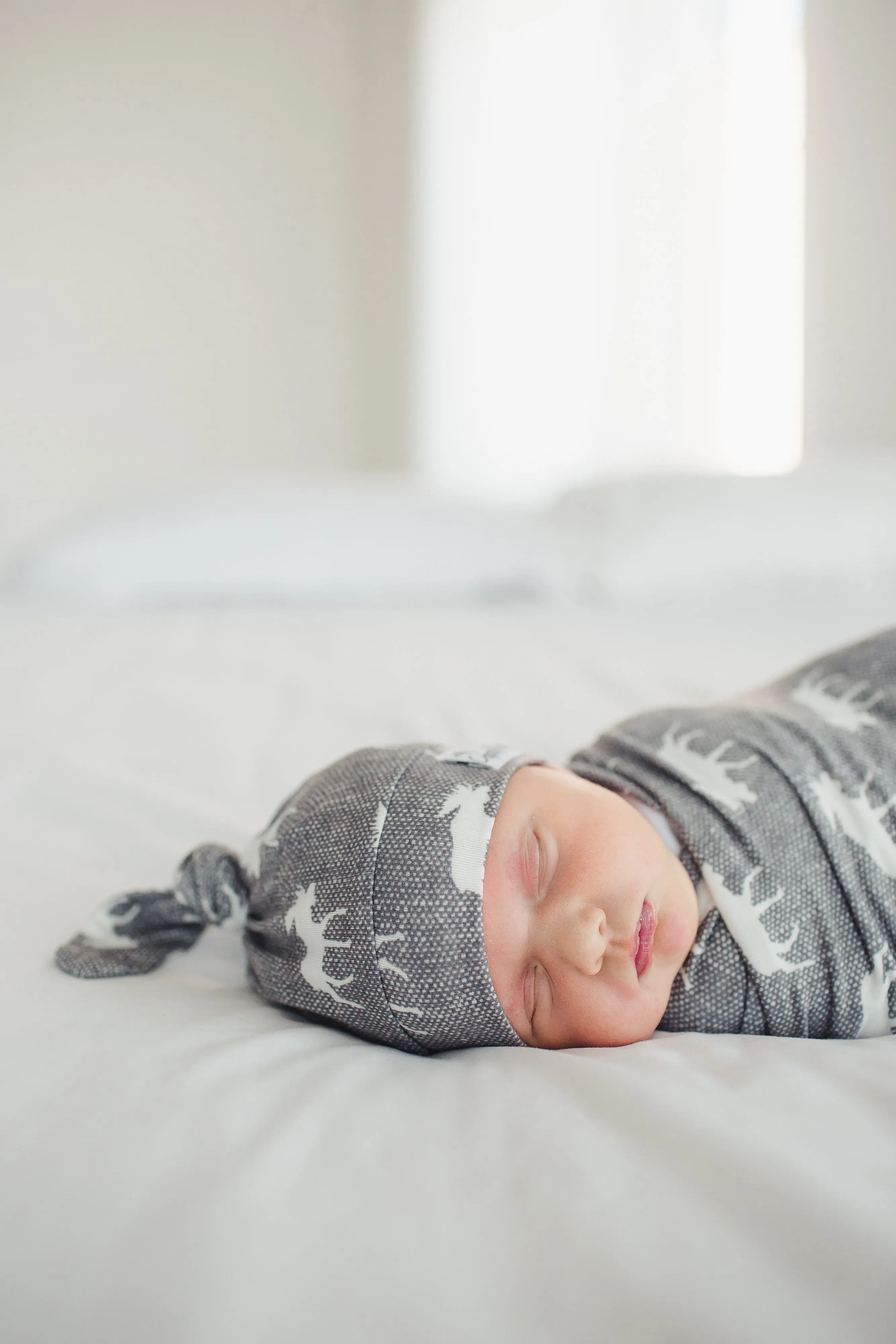 Copper Pearl Newborn Top Knot Hat - Scout