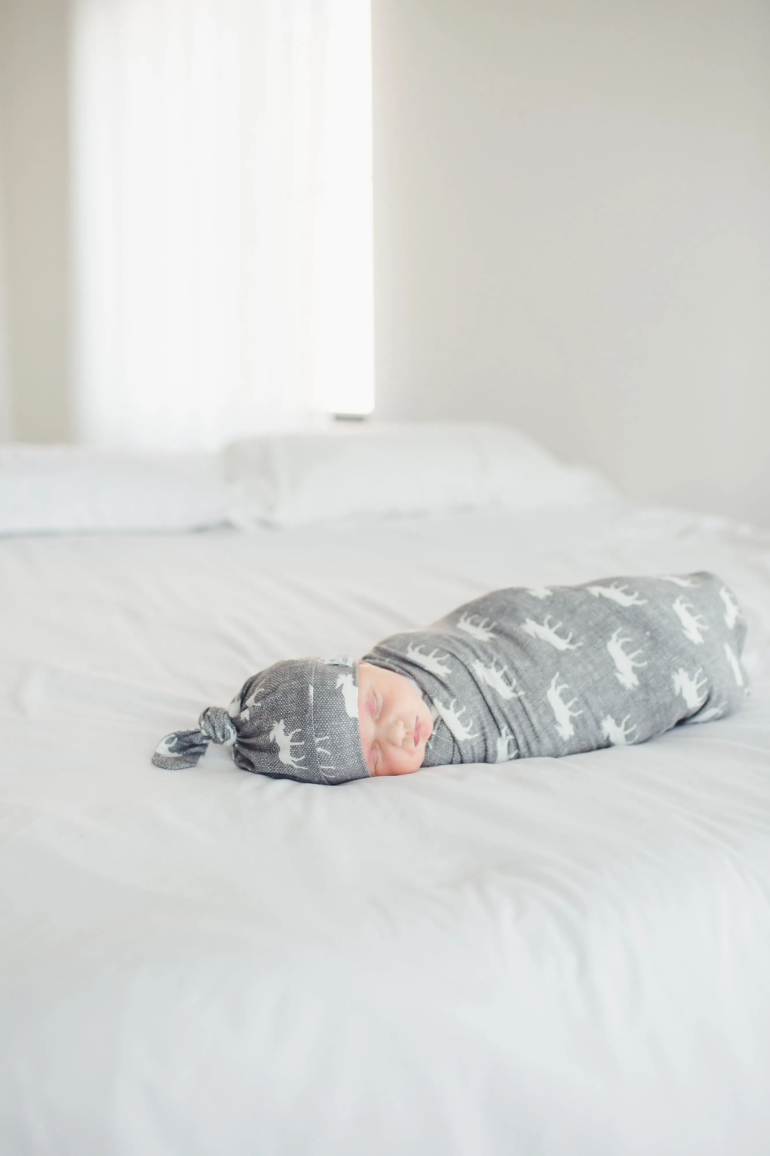 Copper Pearl Newborn Top Knot Hat - Scout