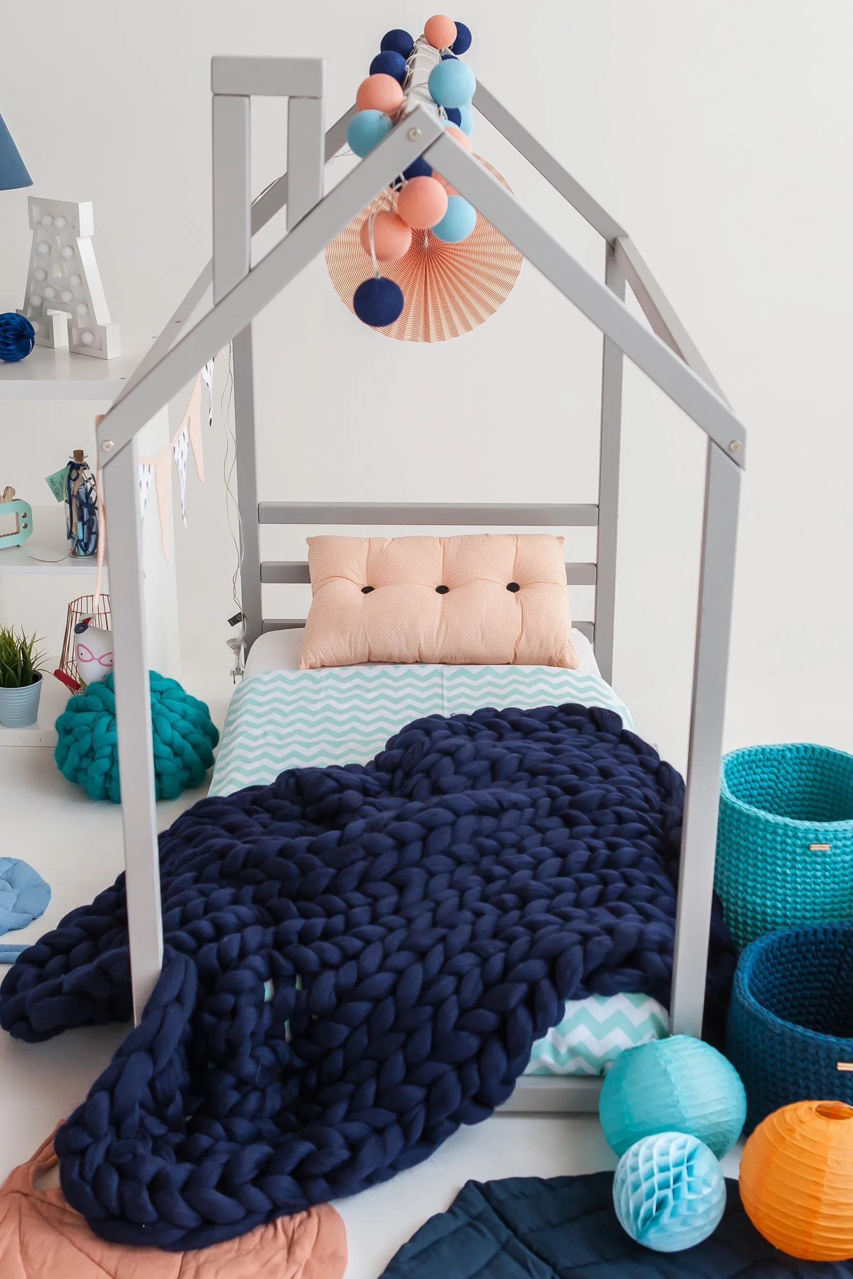 Small kids blanket 24”x35” (60x90 cm)