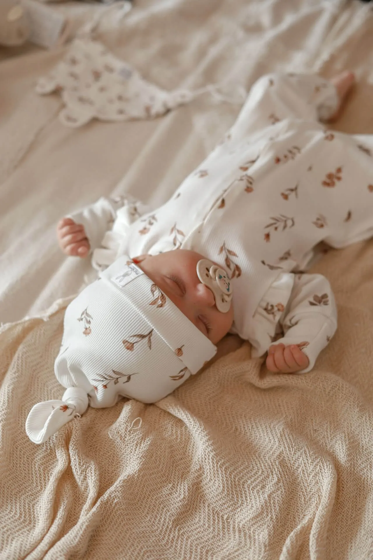 Soft Cotton Ribbed Baby Rompers, Zip Up - Beige Flowers (Newborn -12 months)